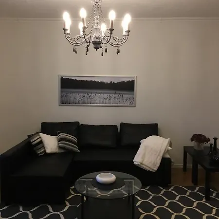 Apartamento Viihtyisae Asunto Keskustassa Palvelujen Laehellae *